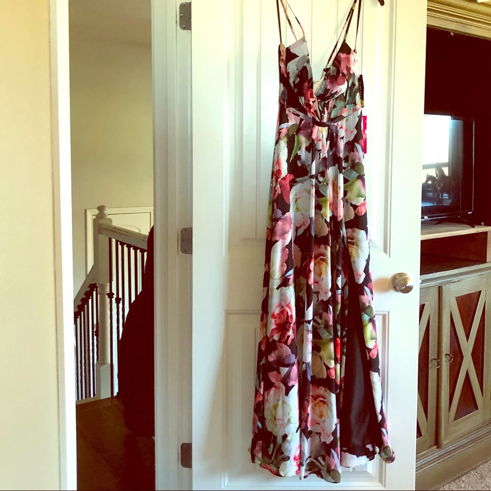 Size 4 retail $248 Cachet dress